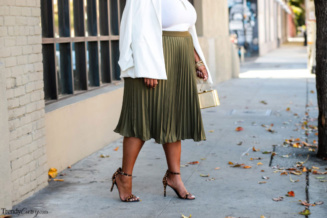 Com-pleat-ly - Trendy Curvy